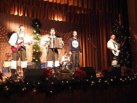 Na predbožičnem koncertu Dobre volje s Francem Gorzo 18